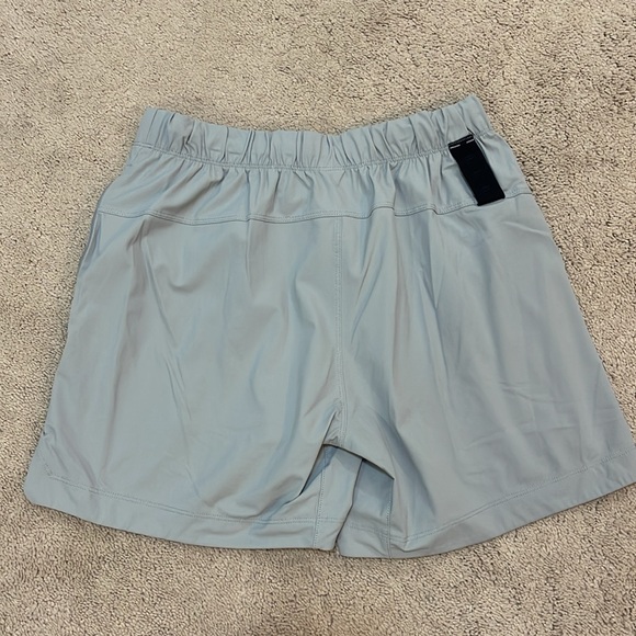 Lot of 3 Men’s Fabletics The One 5” unlined shorts XS - Picture 3 of 7